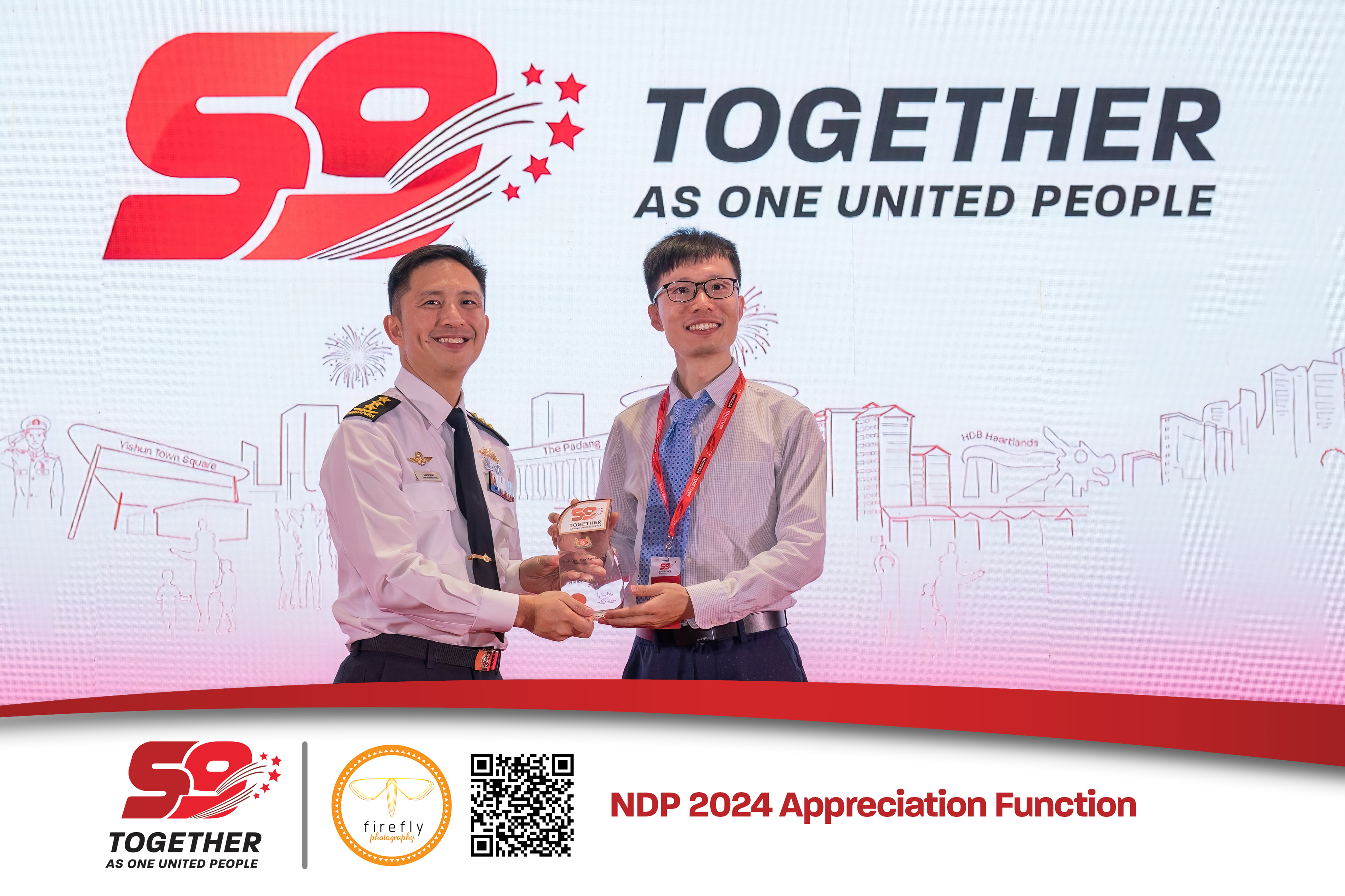 喔图Piufoto荣获新加坡国庆庆典嘉奖